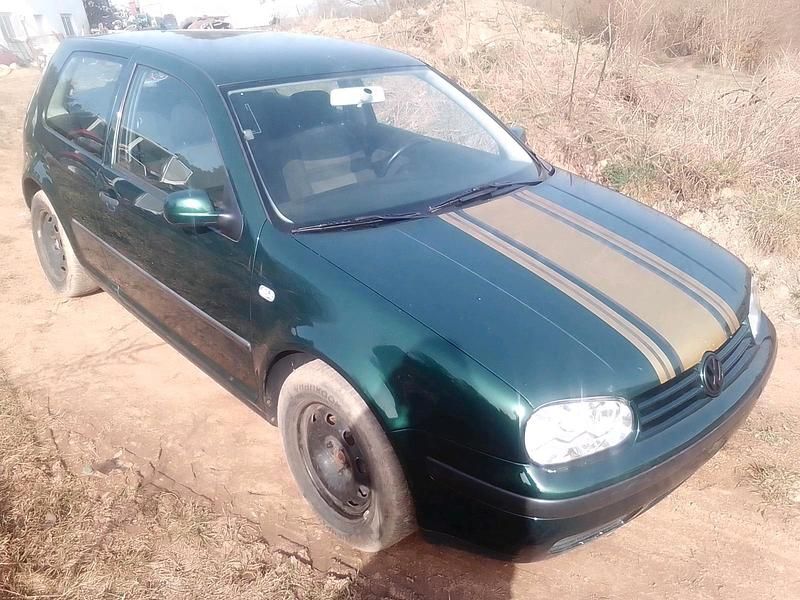 Gebraucht VW Golf IV 75 PS (55 kW) 2001 Grün Kleinwagen