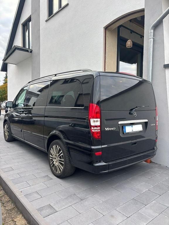 Schwarz Gebraucht 2011 Mercedes Viano Edition Van / Kleinbus | 14.700 € (Superpreis) - Bild 1/4