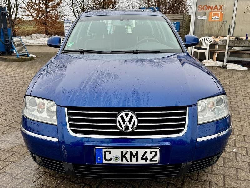 Gebraucht VW Passat Highline 180 PS (132 kW) 2003 Blau Kombi