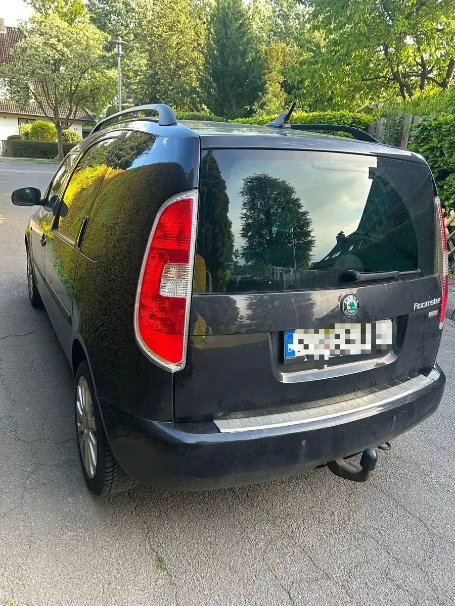 Gebraucht Skoda Roomster 105 PS (77 kW) 2012 Schwarz Van / Kleinbus
