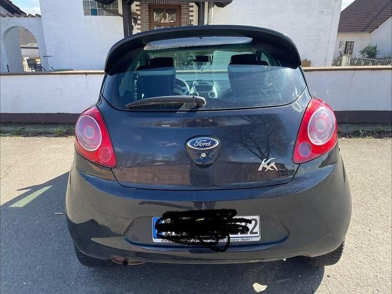 Gebraucht Ford Ka Ambiente 70 PS (51 kW) 2015 Schwarz Kleinwagen