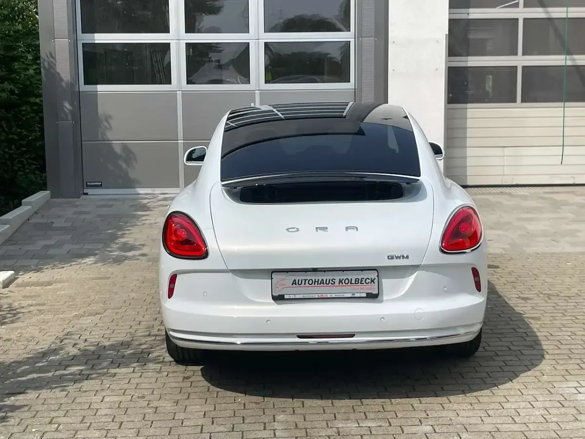 Gebraucht Ora 07 150 kW (204 PS) 2024 9f snow white Limousine