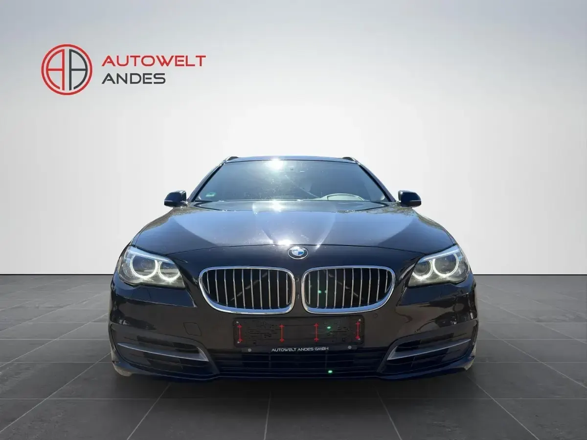 Second-hand BMW 520 Comfort Edition 190 CP (139 kW) 2015 Negru Berlinǎ