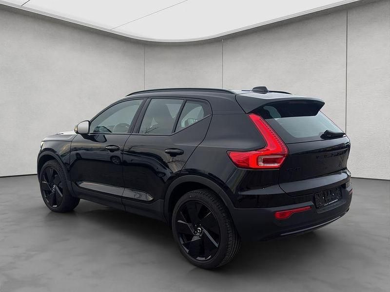 Gebraucht Volvo XC40 Plus 163 PS (119 kW) 2025 Schwarz SUV