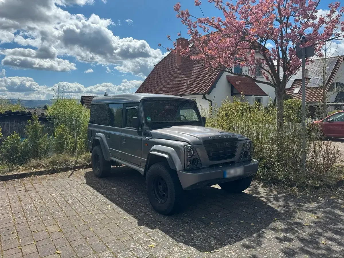 Second-hand Iveco Massif 176 CP (129 kW) 2009 Gri SUV