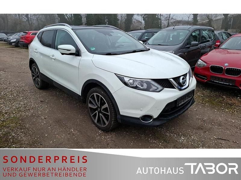 Gebraucht Nissan Qashqai Tekna 116 PS (85 kW) 2015 Weiß SUV