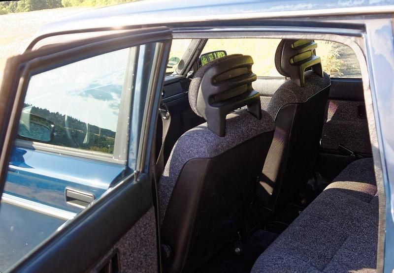 Gebraucht Volvo 240 116 PS (85 kW) 1991 Blau Kombi