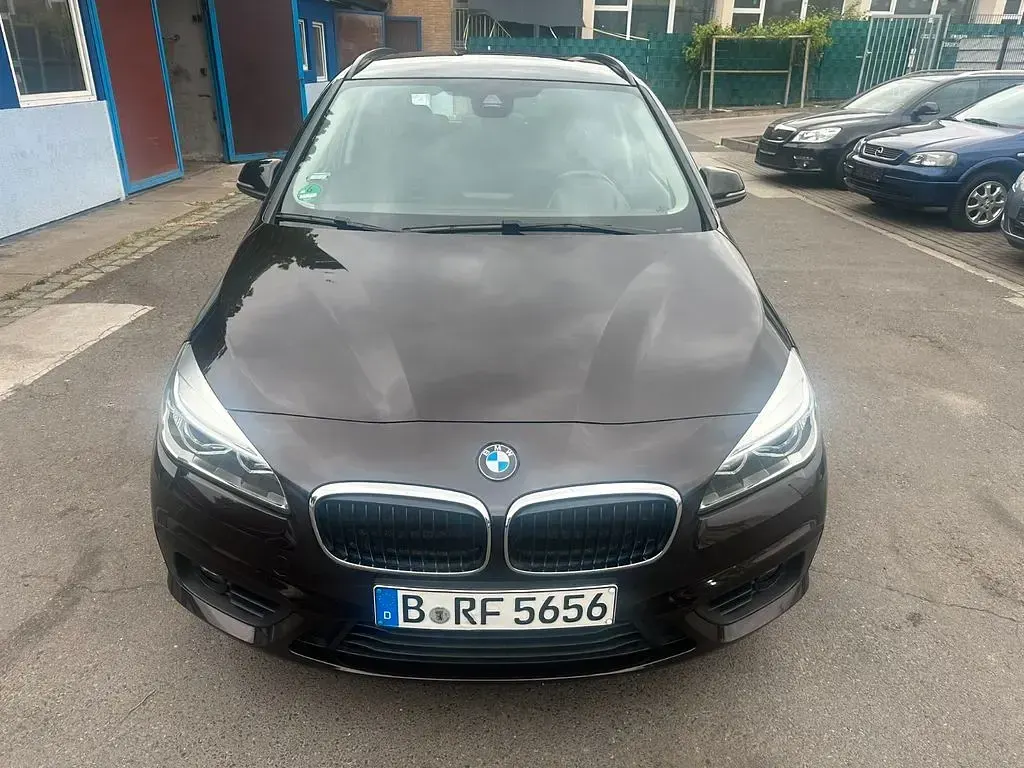 Gebraucht BMW 218 Basis 136 PS (100 kW) 2016 Schwarz Limousine