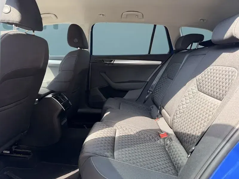 Gebraucht Skoda Superb 150 PS (110 kW) 2022 Andere Kombi