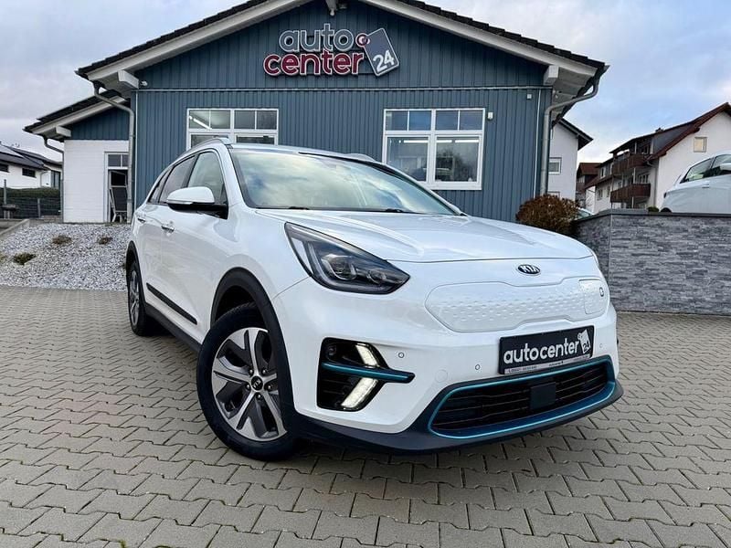 Gebraucht Kia e-Niro Spirit 150 kW (204 PS) 2022 Weiß SUV