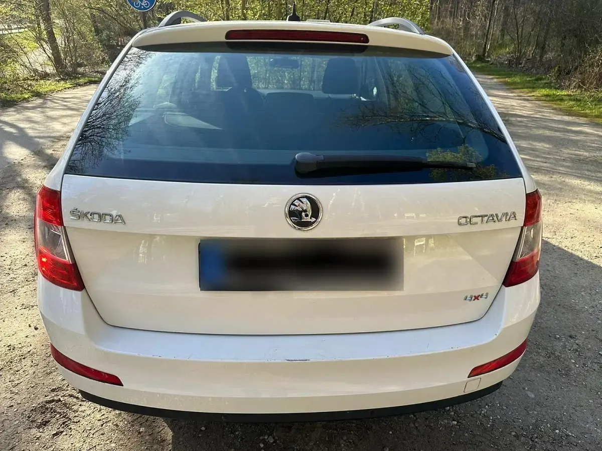 Używany Skoda Octavia 150 KM (110 kW) 2013 Biały Kombi