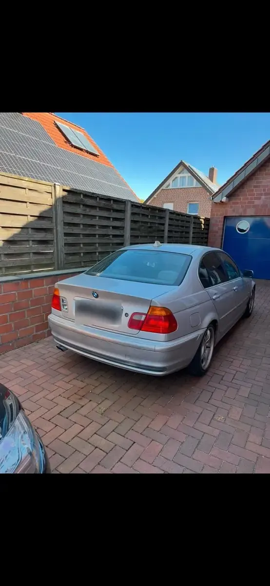 Second-hand BMW 320 150 CP (110 kW) 1998 Argintiu Berlinǎ