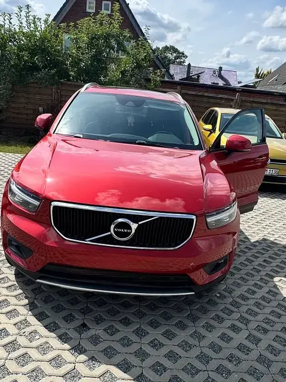Gebraucht Volvo XC40 156 PS (114 kW) 2018 Rot SUV