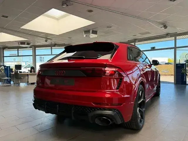 Gebraucht Audi RS Q8 Performance 641 PS (471 kW) 2024 Rot SUV