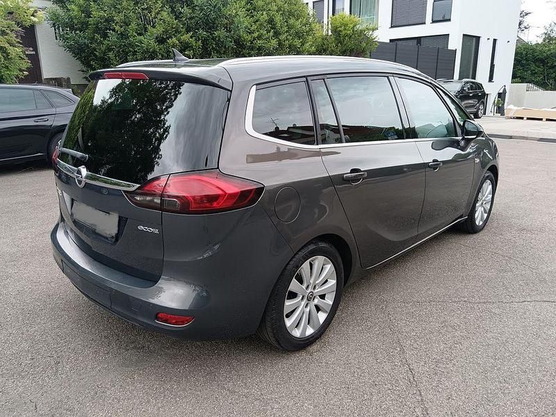 Grau Gebraucht 2015 Opel Zafira Tourer Business Van / Kleinbus | 9.500 € (Guter Preis) - Bild 1/4