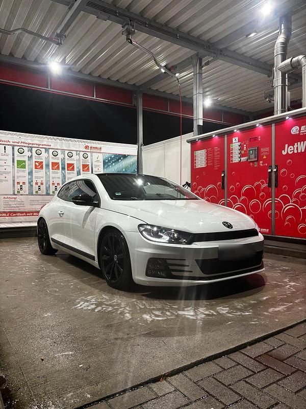 Gebraucht VW Scirocco 125 PS (91 kW) 2016 Weiß Coupé