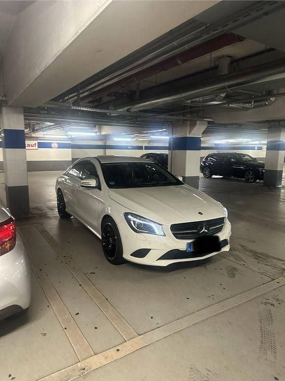 Gebraucht Mercedes CLA180 122 PS (89 kW) 2015 Weiß Limousine