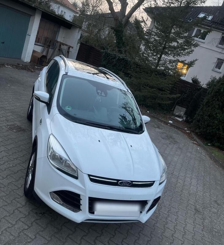 Weiß Gebraucht 2014 Ford Kuga SUV | 6.950 € (Guter Preis) - Bild 1/4