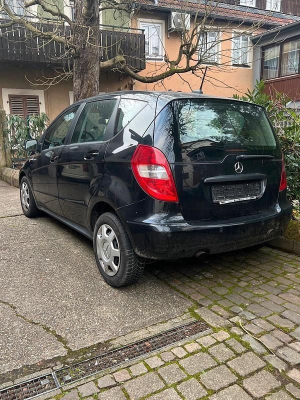 Schwarz Gebraucht 2010 Mercedes A180 Kombi | 2.850 € (Fairer Preis) - Bild 1/4