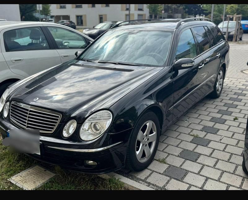 Schwarz Gebraucht 2005 Mercedes E280 Kombi | 5.300 € (Fairer Preis) - Bild 1/4
