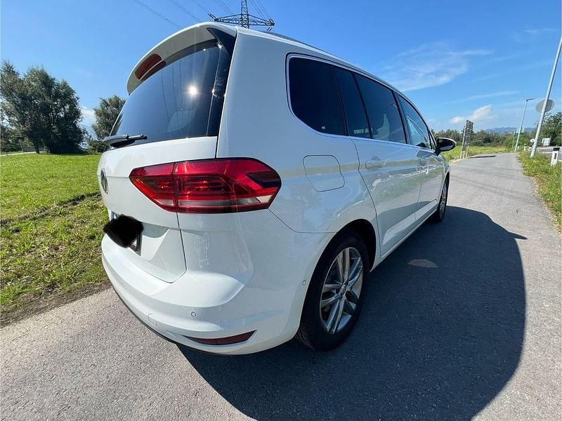 Gebraucht VW Touran Highline 190 PS (139 kW) 2016 Weiß Van / Kleinbus