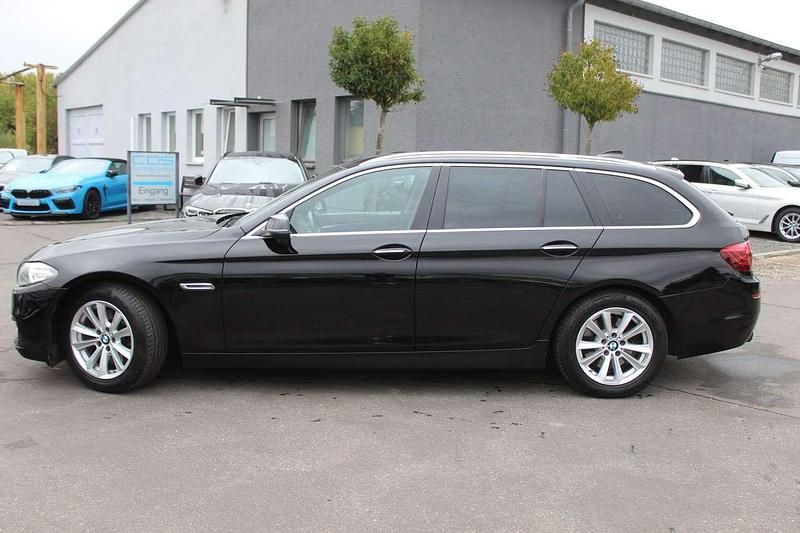 Schwarz ii Gebraucht 2015 BMW 520 Performance Kombi | 13.980 € (Fairer Preis) - Bild 1/4
