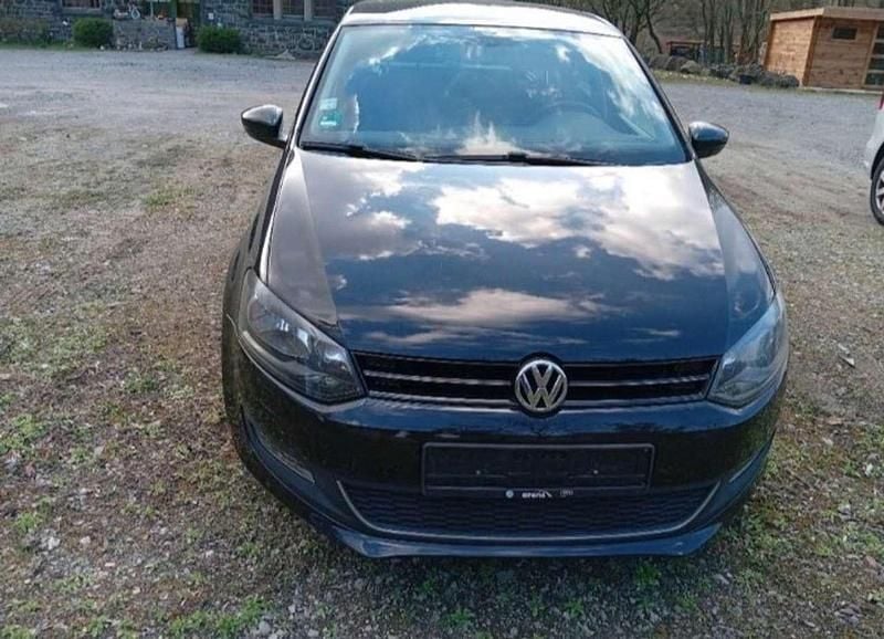 Gebraucht VW Polo Life 90 PS (66 kW) 2014 Schwarz Limousine