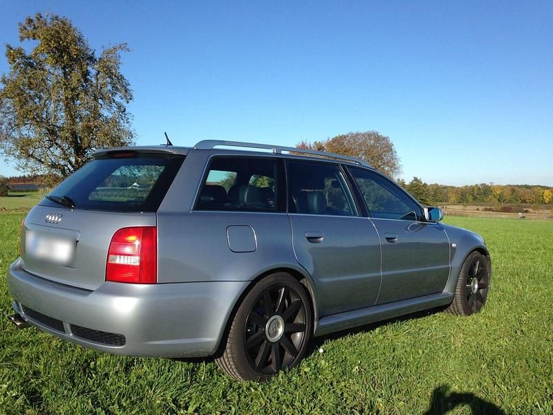 Second-hand Audi RS4 Sport 381 CP (280 kW) 2000 Argintiu Break