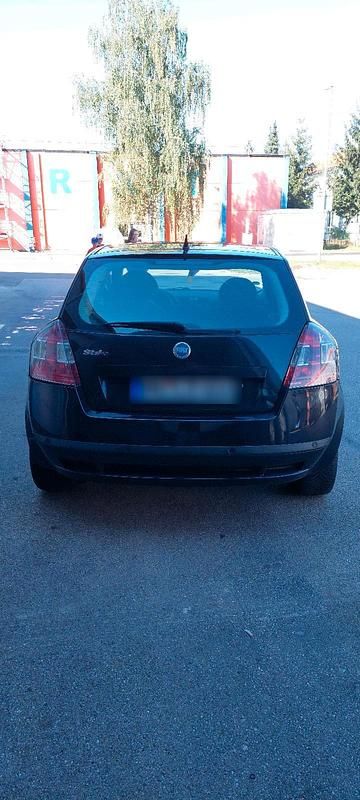 Gebraucht Fiat Stilo 103 PS (75 kW) 2004 Schwarz Kleinwagen
