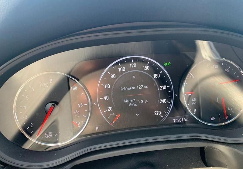 Gebraucht Opel Insignia Innovation 165 PS (121 kW) 2017 Grau Kombi