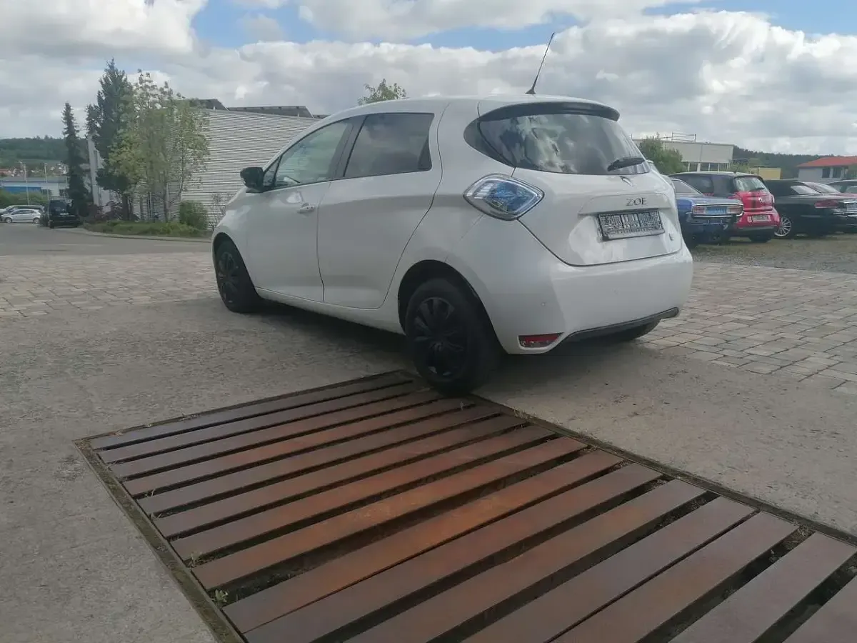 Usata Renault Zoe Intens 42 kW (58 CV) 2017 Bianco Utilitaria