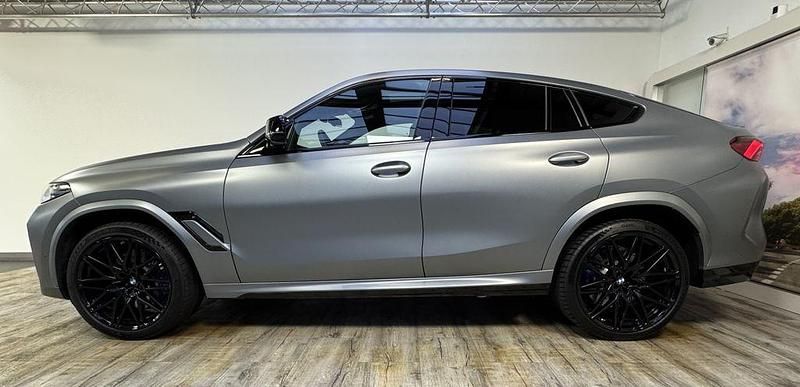 Gebraucht BMW X6 M Performance 625 PS (459 kW) 2025 Frozen pure grey metallic SUV