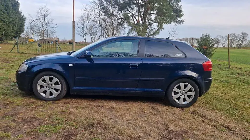 Gebraucht Audi A3 Ambiente 140 PS (102 kW) 2004 Blau Kleinwagen