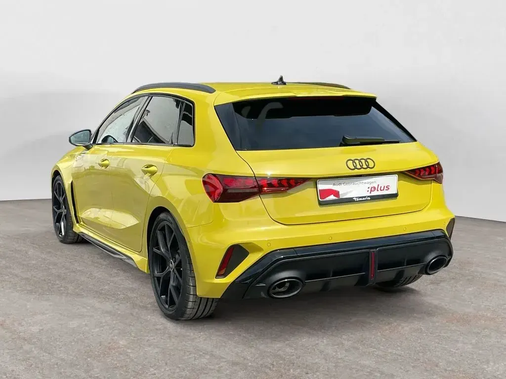 Gebraucht Audi RS3 Sport 400 PS (294 kW) 2025 Gelb Limousine