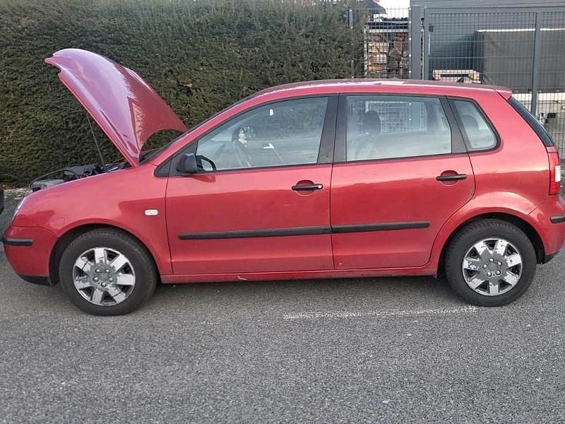 Rot Gebraucht 2002 VW Polo Kleinwagen | 650 € (Superpreis) - Bild 1/4