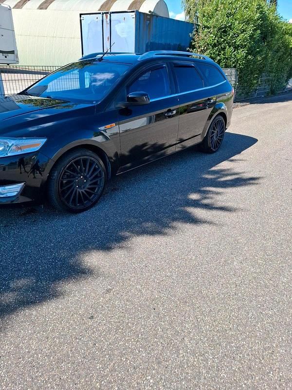 Gebraucht Ford Mondeo 160 PS (117 kW) 2009 Schwarz Kombi