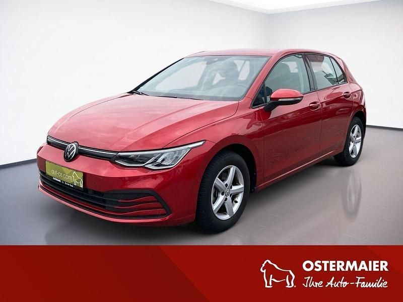Kings red metallic Gebraucht 2023 VW Golf VIII Life Limousine | 23.880 € (Fairer Preis) - Bild 1/4