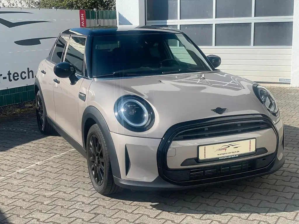 Używany Mini Cooper 136 KM (100 kW) 2022 Szary Hatchback