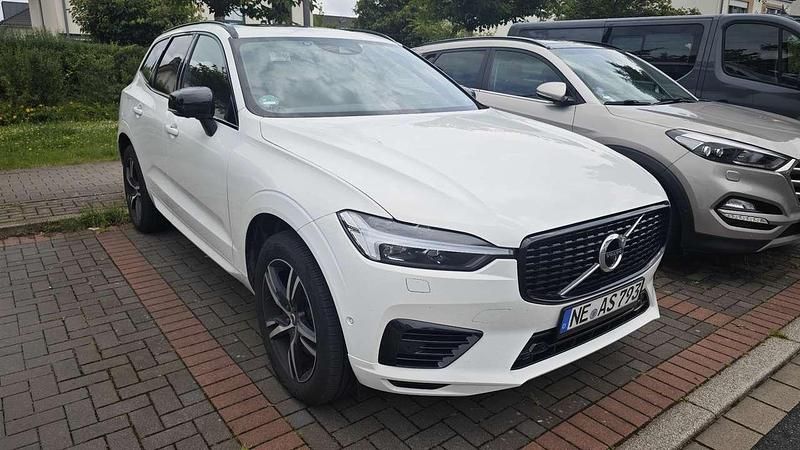 Weiß Gebraucht 2021 Volvo XC60 R-Design SUV | 29.500 € (Guter Preis) - Bild 1/4