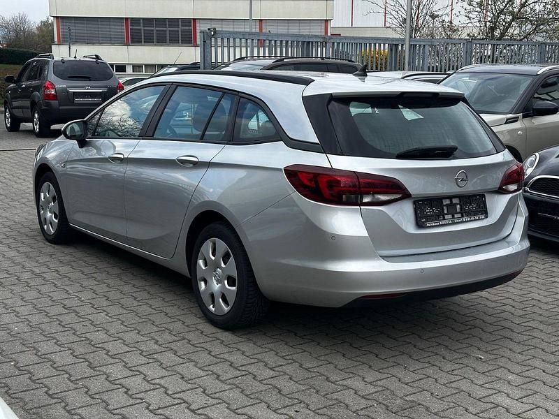 Gebraucht Opel Astra Edition 136 PS (100 kW) 2018 Silber Kombi