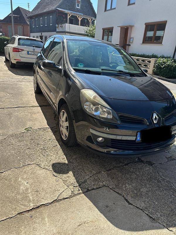 Gebraucht Renault Clio II 75 PS (55 kW) 2007 Schwarz Kleinwagen