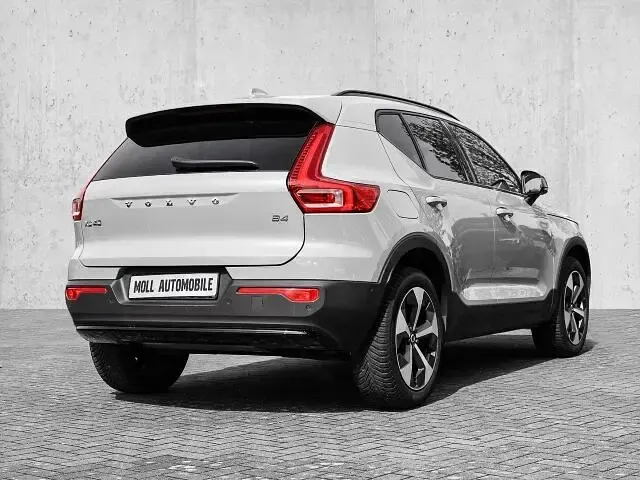 Gebraucht Volvo XC40 Plus 197 PS (144 kW) 2023 Grau SUV
