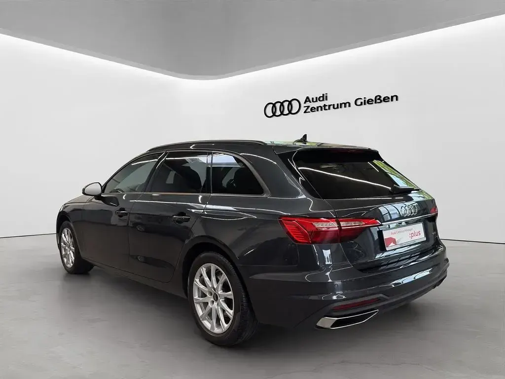Gebraucht Audi A4 Basis 204 PS (150 kW) 2023 Manhattangrau metallic Kombi