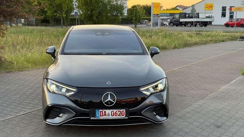 Gebraucht Mercedes EQE350 AMG line 214 kW (292 PS) 2022 Selenitgrau  metalliclack Limousine