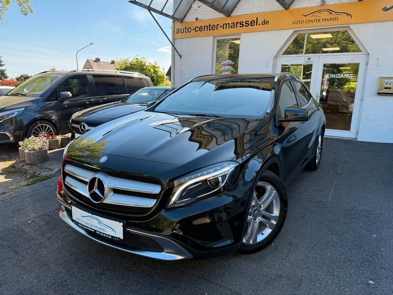 Schwarz Gebraucht 2014 Mercedes GLA200 SUV | 15.390 € (Fairer Preis) - Bild 1/4