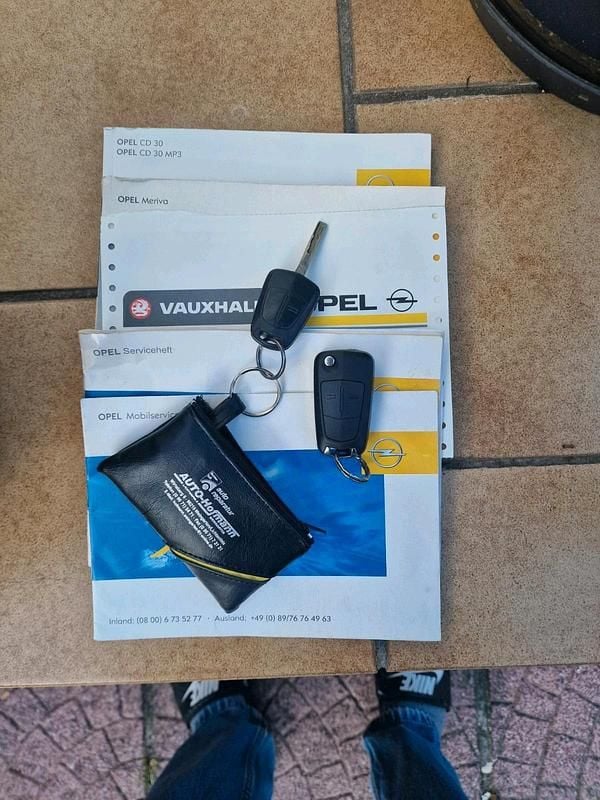 Gebraucht Opel Meriva 105 PS (77 kW) 2008 Silber Van / Kleinbus