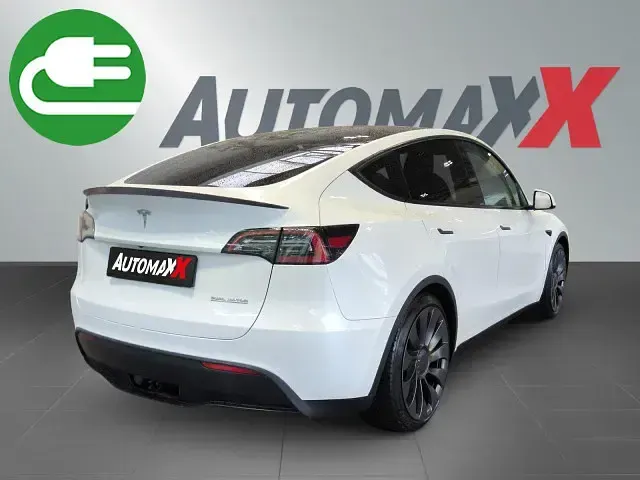 Usata Tesla Model Y Performance 392 kW (534 CV) 2022 Bianco SUV