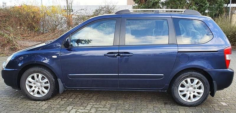 Gebraucht Kia Carnival EX 185 PS (136 kW) 2006 Blau Van / Kleinbus