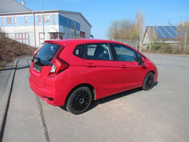 Gebraucht Honda Jazz Trend 102 PS (75 kW) 2018 Rot Kleinwagen
