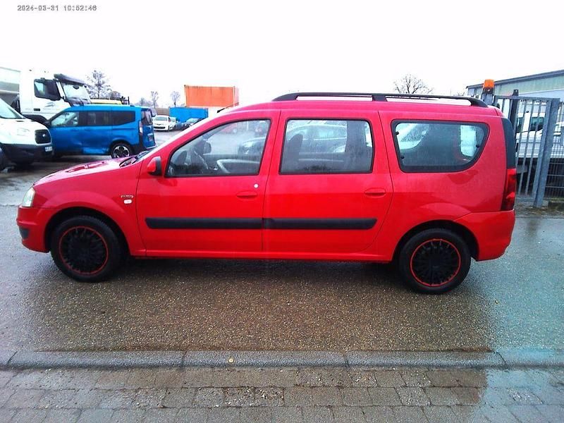 Gebraucht Dacia Logan MCV Lauréate 105 PS (77 kW) 2009 Rot Kombi